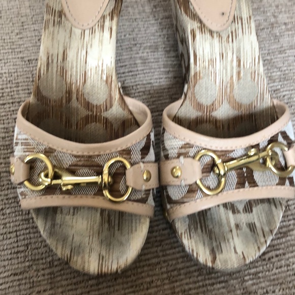 Coach Natala IKAT gold wedge - Picture 4 of 4